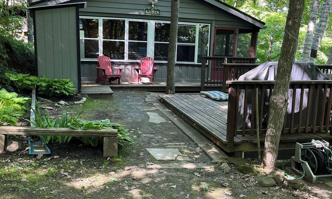 Frontenac Cottage | Draper Lake Hideaway