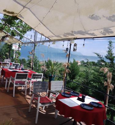 Udenisht Bed & Breakfast | Dream Stone Holiday Bar Restaurant