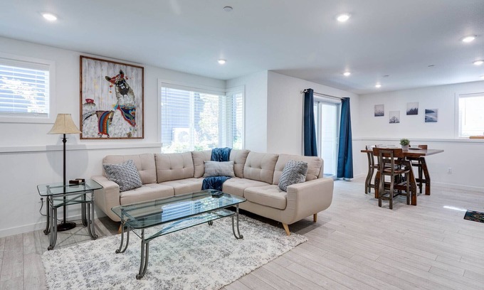 Kenton Condo | Dreamer #3-Just Steps from the Max (No Stairs)