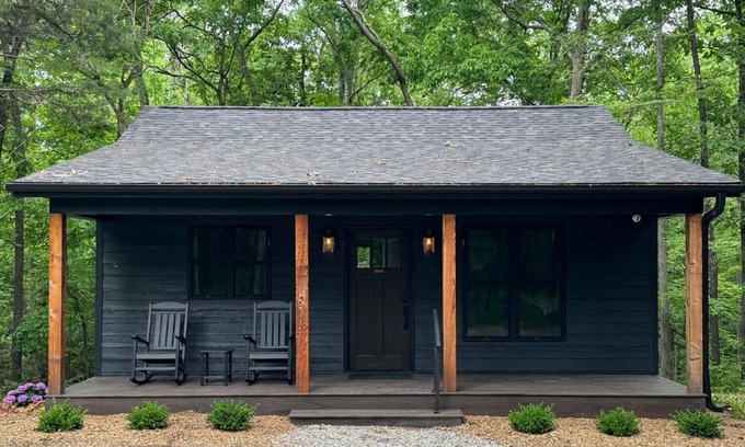 Carbondale Cabin | Dreamy Cabin with Hot Tub in the Woods