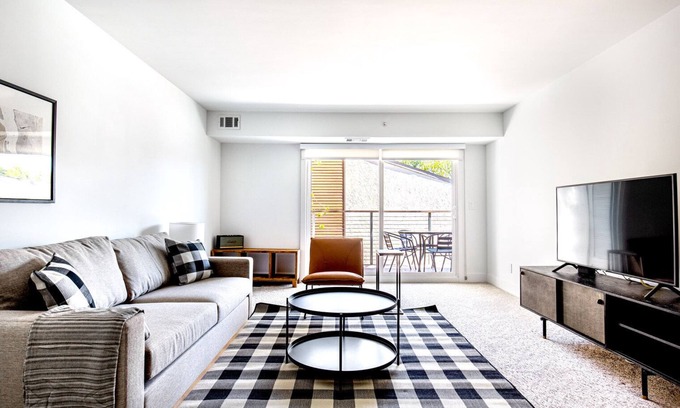 Sharon Heights Apartment | Dreamy Menlo Park 2BR w/Pool, W/D, Gym, near 82, 101, 280, by Blueground