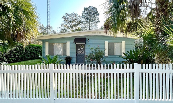 Inverness Cottage | Dreamy River Cottage