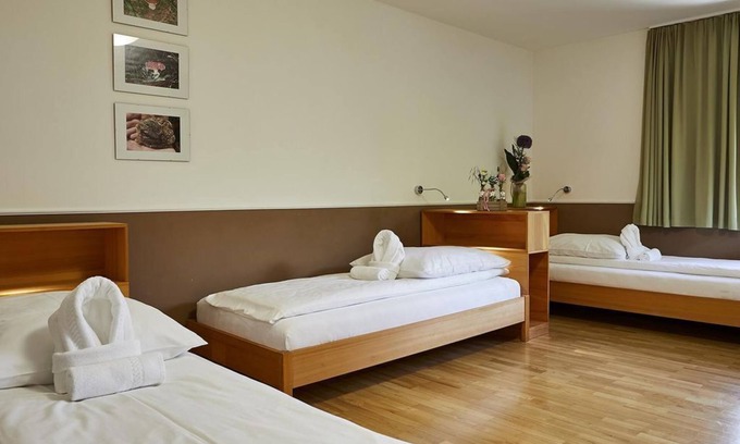 Ossiach Bed & Breakfast | Dreibettzimmer - Forstliche Ausbildungsstätte Ossiach