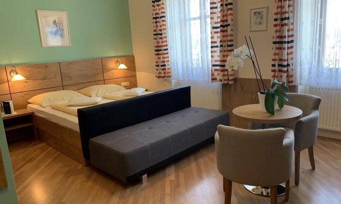 Halbenrain House | Dreibettzimmer - Gasthof-pension-restaurant Wagner