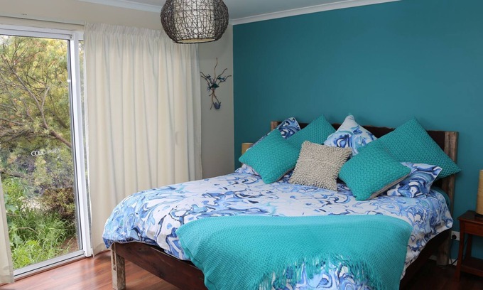 Warrenben House | Driftaway -WIFI, NETFLIX, pet friendly, Comfort + Undercover deck with hammock