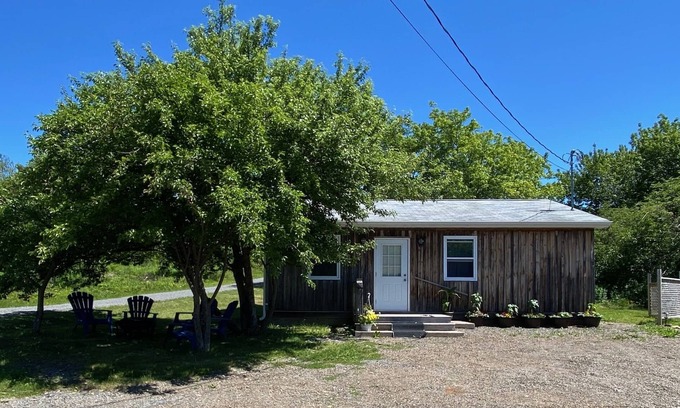 Victoria Subd. A Cottage | Driftwood Cottage, The Gateway to the Cabot Trail.