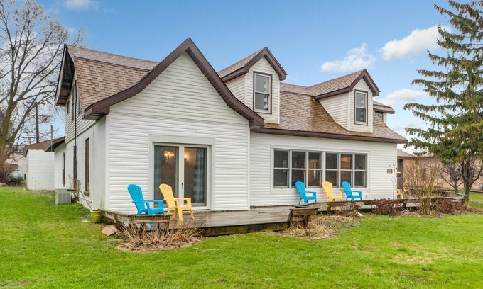 Antioch Cottage | Driftwood, Cozy Waterfront Cottage, Separate Unit