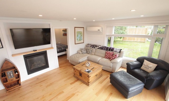 Baddow Cottage | Driftwood Point Waterfront Cottage