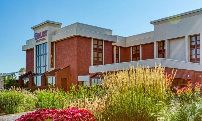 Collinsville Hotel | Drury Inn and Suites St Louis Collinsville