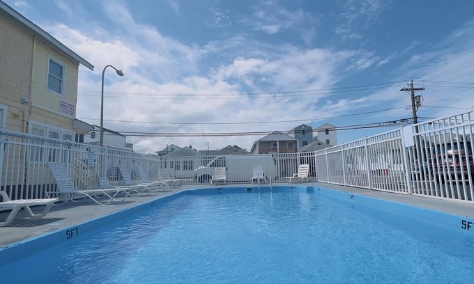 Seaside Heights Hotel | Dry Dock Motel