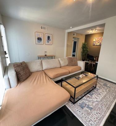 Old East Dallas Apartment | DT Dallas - BOHO Abode - 5 MIN FROM BAYLOR MED