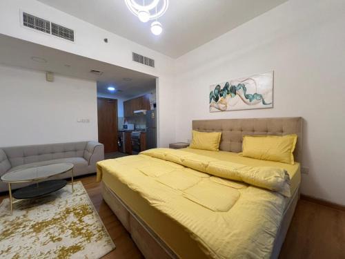 Madinat Zayed Apartment | Dubai Sky Line View Apartment