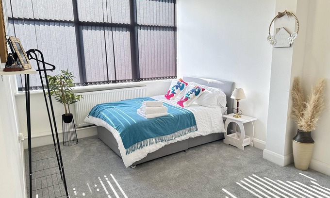 Dudley Apartment | Dudley Delightful Apartment with 2 Bedrooms