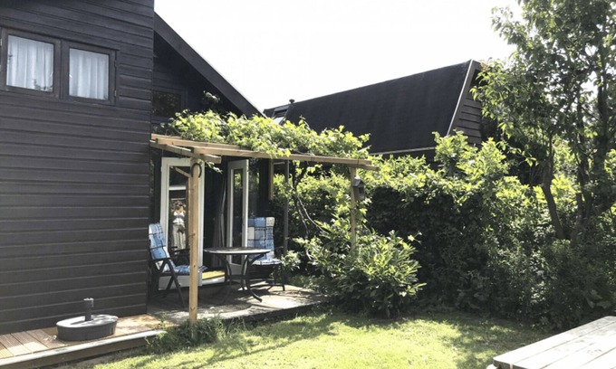 Egmond-Binnen House | Dune house directly against the dunes for 4 persons