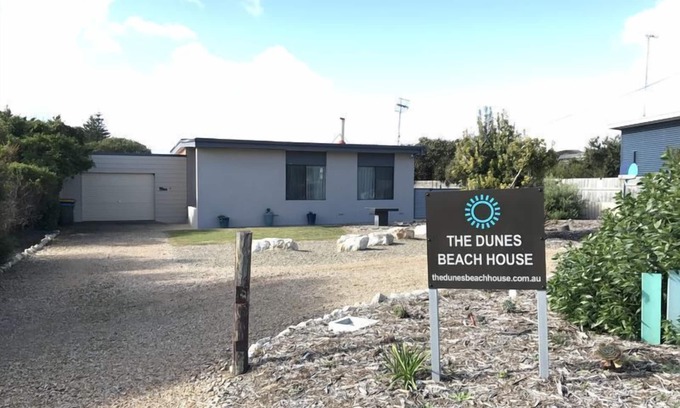Goolwa Beach House | Dunes Beach House Goolwa Beach