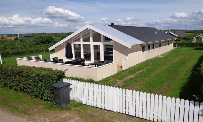 Næs House | "Dunya" - 400m from the sea by Interhome