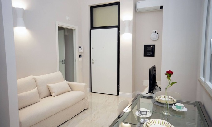 Reggio Calabria Apartment | Duomo Luxury Suite 2