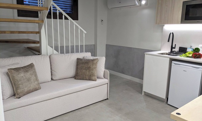L'Hospitalet de Llobregat Apartment | Duplex apartment next to FIRA GRAN VIA