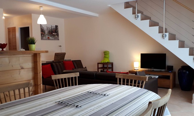 Bellefontaine House | Duplex 6-8 people of 95 m2 in the heart of Haut Jura (39).