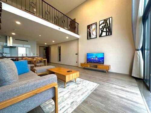 Tay Ho Apartment | Duplex Apartment at PentStudio Westlake - 2H Homestay