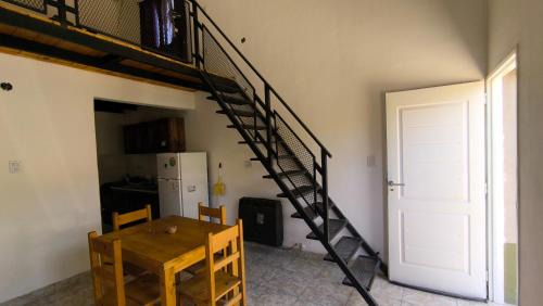 Choele Choel Apartment | Duplex con patio y cochera, con aire acondicionado y vajilla completa en el centro de Choele Choel