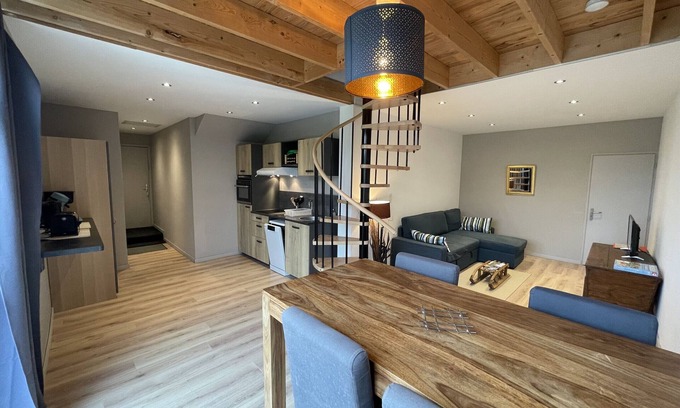 Albepierre-Bredons Apartment | Duplex confort Le Pré Marty