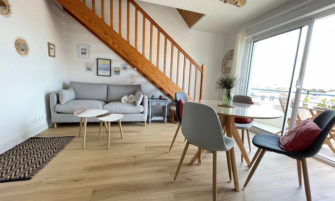 Saint-Brevin-l'Ocean Apartment | Duplex lumineux près de la plage, centre Saint-Brevin-les-Pins, 2 pièces, parking et balcon sans vis-à-vis