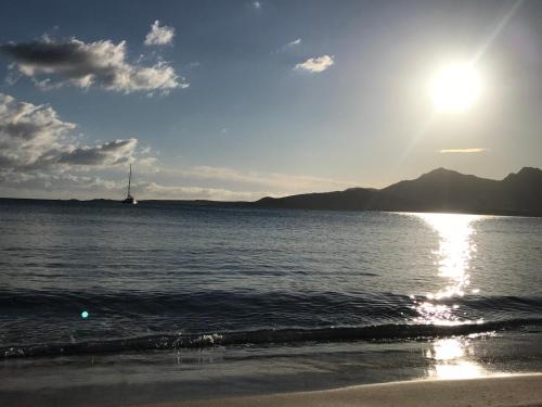 Calvi Apartment | Duplex rénové les pieds dans l'eau