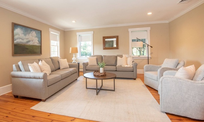 New Providence House | Dutch Country Acres | 4 Bed, 3.5 Bath