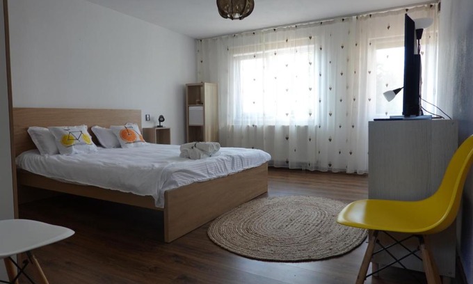 Curtea De Arges Apartment | Dynamic Bike Home