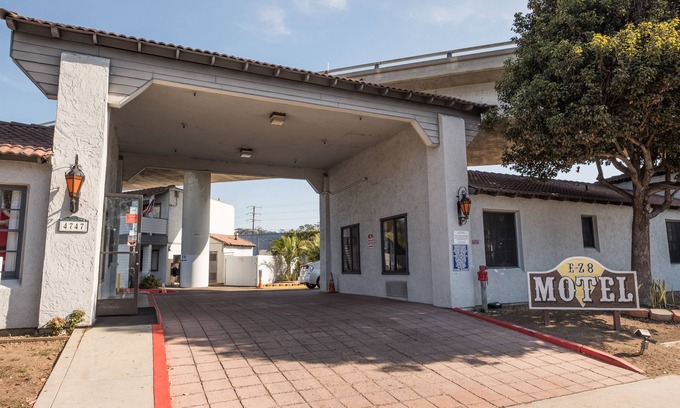 Old Town Hotel | E-Z 8 Motel Old Town