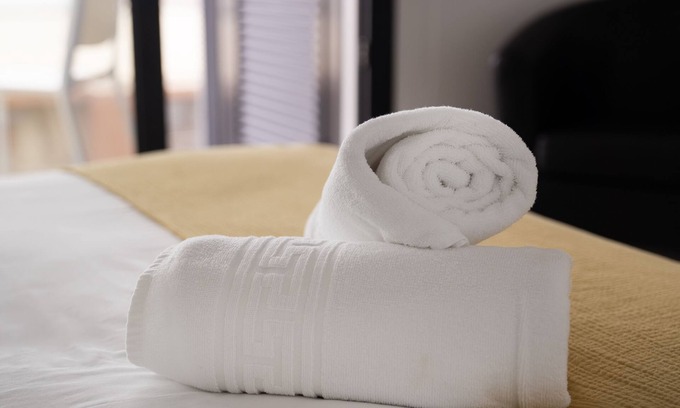 Gibraltar Apartment | E1 Suites & Spa - Aparthotel Living - Junior Suite + Day Spa & Gym Membership