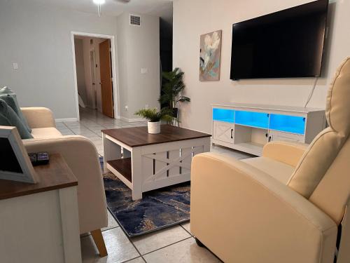 Eagle Pass Apartment | Eagle Stay 13