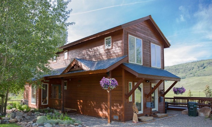 Crested Butte South House | Eagle View - Amazing Views of the Mountains and the East River!
