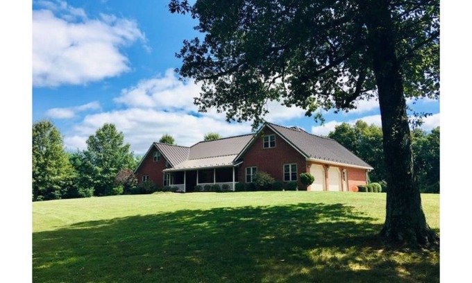 Ferdinand House | Eagles Nest - Eagle Adventures LLC