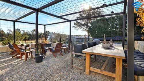 Paddys River House | Ealu Farm