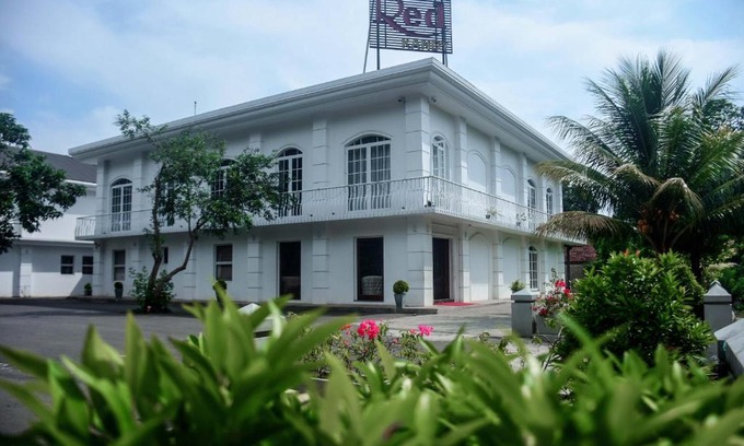 Poojapitiya Hotel | Earl's Red Kandy