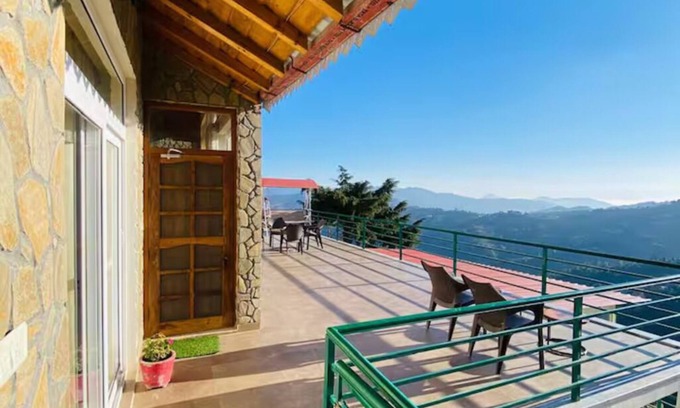 Mukteshwar Villa | Earthview Stays - Colonel's Retreat , Mukteshwar : A serene Mountain escape .