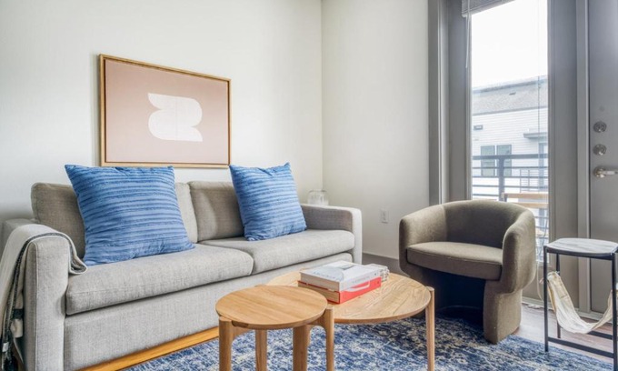 Govalle Apartment | East Austin 1br w pool gym wd nr airport ATX-132