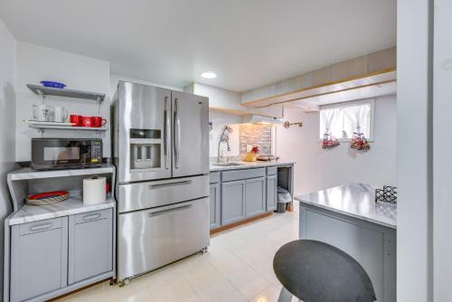 Silver Lane Apartment | East Hartford Studio about 4 Mi to Downtown Hartford!
