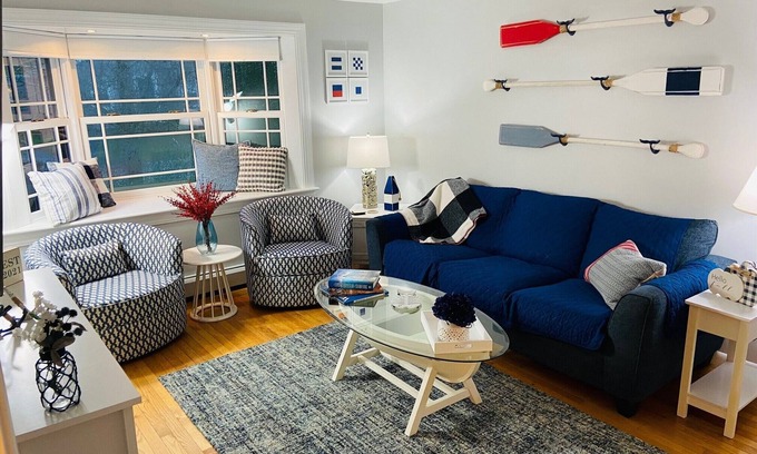 Newport East House | Easton Point, Short Walk To First And Second Beach - RI Reg - RE.00495-STR