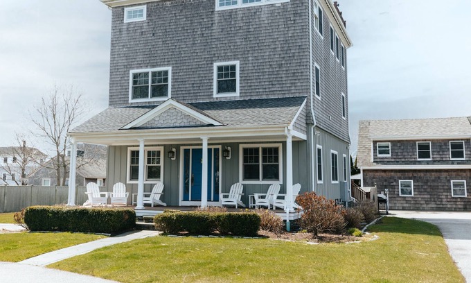 Easton's Point House | Easton Points Most Spectacular View, Luxury New Home with Cottage, 6 Bedrooms