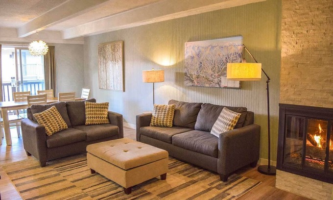 Warrior's Mark Condo | Easy access to skiing & downtown Breck. Pool + hot tub. Family friendly.