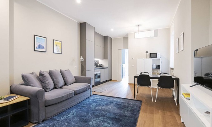 Guastalla Apartment | Easylife - Beautiful flat Pta Romana/Policlinico