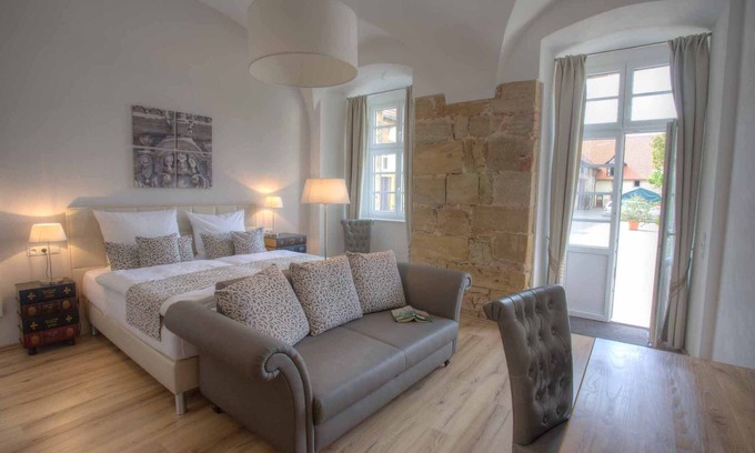 Klosterlangheim Apartment | Ebenerdige FeWo mit 2 Schlafzimmern und 2 Bädern
