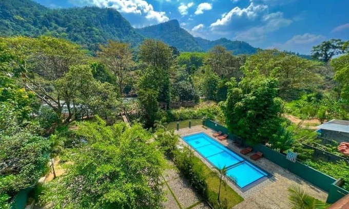 Yatiyantota Hotel | Ebony Riverside Resort Kitulgala