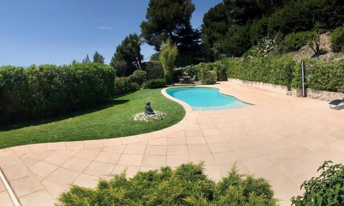 Eze Apartment | échappée-belle-appartement dans maison