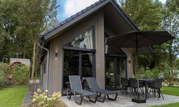 Oirschot House | Eco Villa in Latour with Garden Sauna