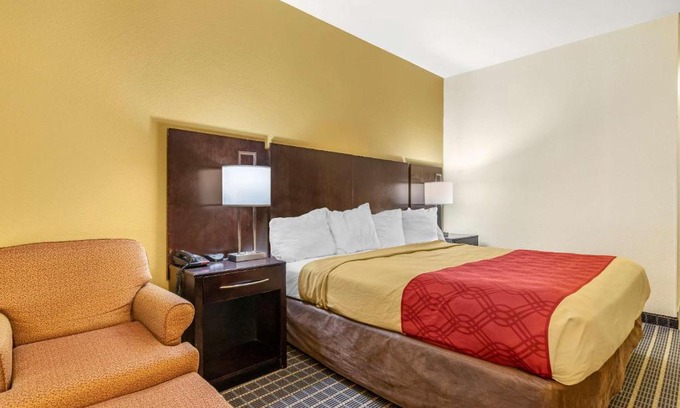 Brunswick Cabin | Econo Lodge Brunswick Travel Center