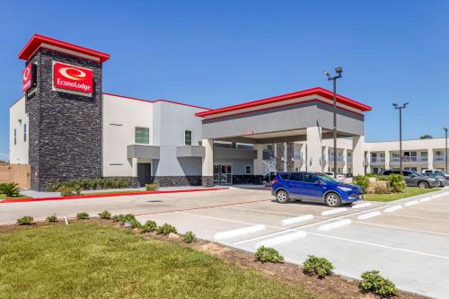 Barker Cabin | Econo Lodge Houston Northwest - Cypress